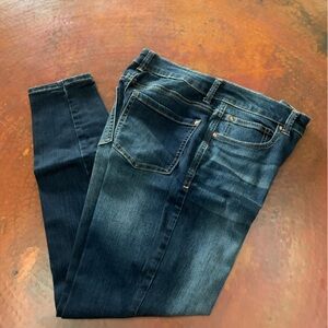 Maurice’s Everflex size 8 short